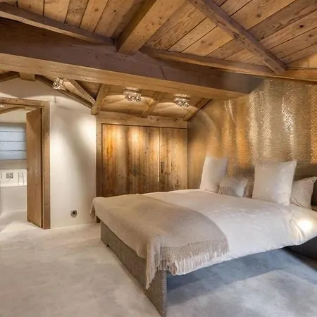 Luxury Private Jacuzzi Sauna