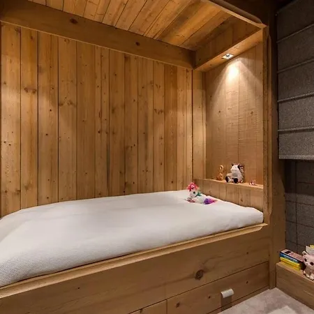 Luxury Private Jacuzzi Sauna