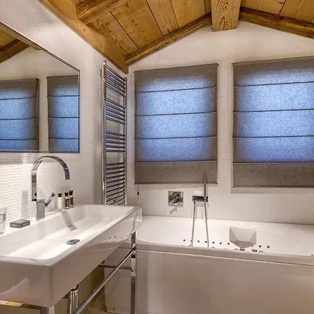 Luxury Private Jacuzzi Sauna Casa de férias Courchevel